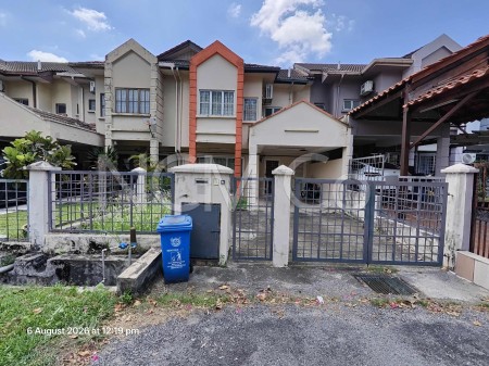 Terrace House For Auction at Section 13