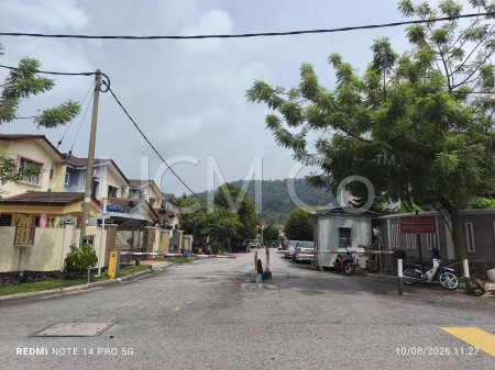 Terrace House for Auction