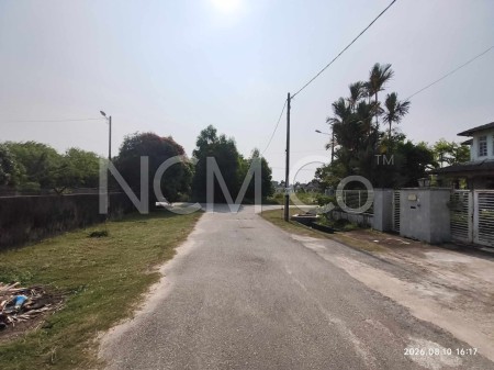 Bungalow House for Auction