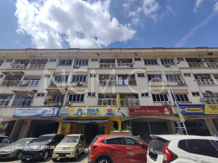 Apartment For Auction at Taman Sri Manja