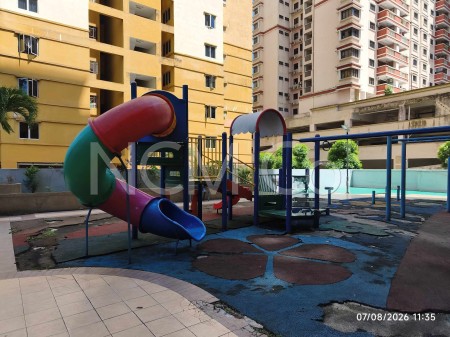 Apartment for Auction