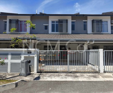 Terrace House For Auction at Iringan Bayu