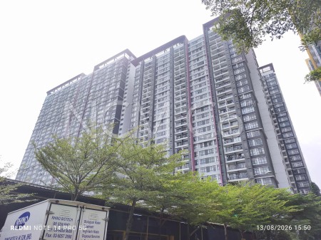 Apartment For Auction at Casa Green