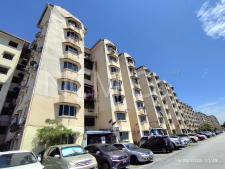 Apartment For Auction at Subang Suria Apartment