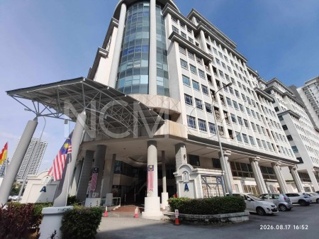 Shop For Auction at Kelana Square