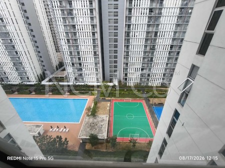 Apartment For Auction at Lakefront Residence