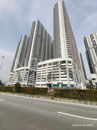 Serviced Residence For Auction at Razak City Residences