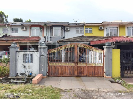 Terrace House For Auction at Taman Anggerik