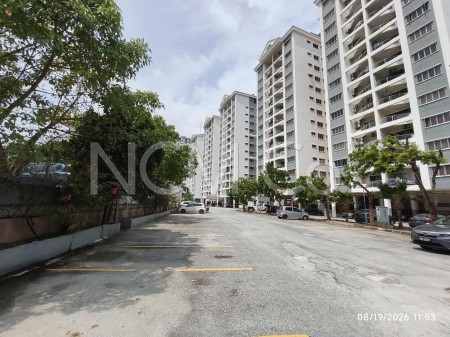 Condo For Auction at Condominium Klang Dynasty