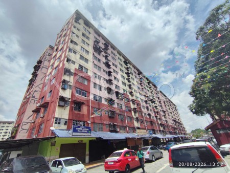 Apartment For Auction at Desa Mentari