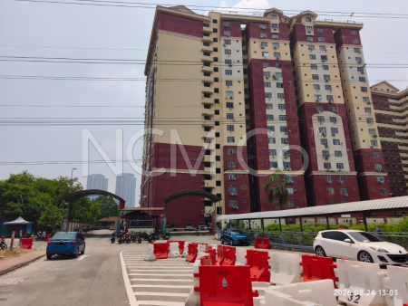 Apartment For Auction at Mentari Court 1