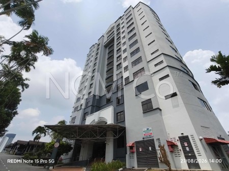 Apartment For Auction at Aloha Towers
