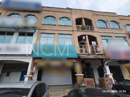 Shop Office For Auction at Puteri 5