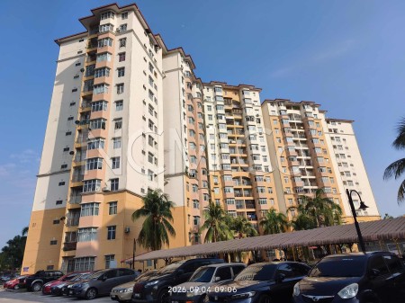 Apartment For Auction at Sri Palma Villa