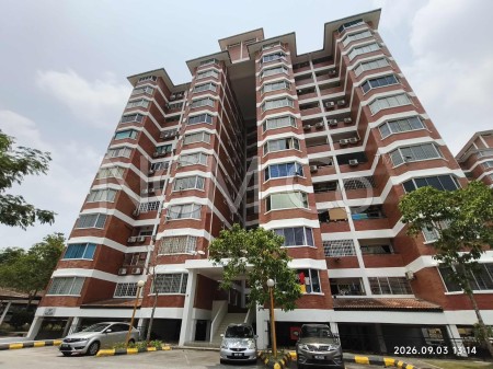 Condo For Auction at Green Acre Park