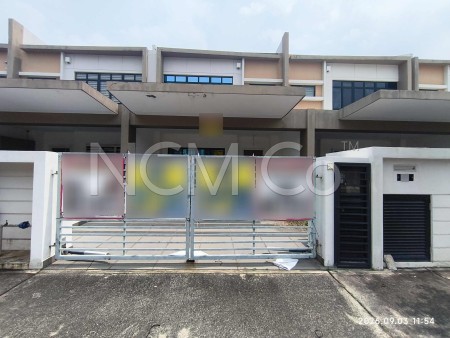 Terrace House For Auction at Bandar 16 Sierra