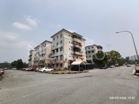 Apartment For Auction at Puchong Utama Court 1
