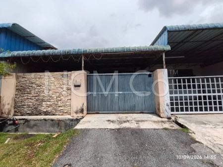Terrace House For Auction at Taman Selasih