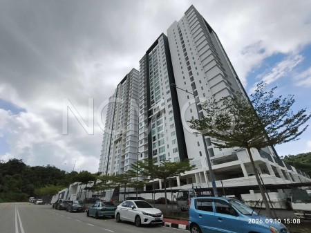 Condo For Auction at Emerald Residence Condominium