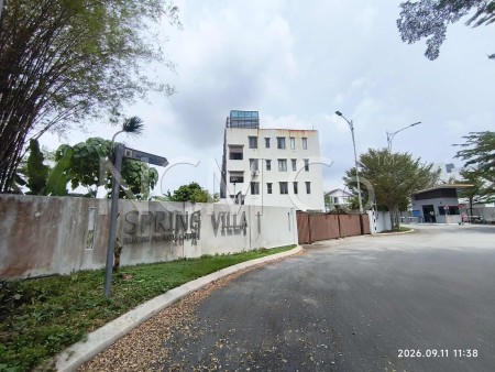 Terrace House For Auction at Spring Villa