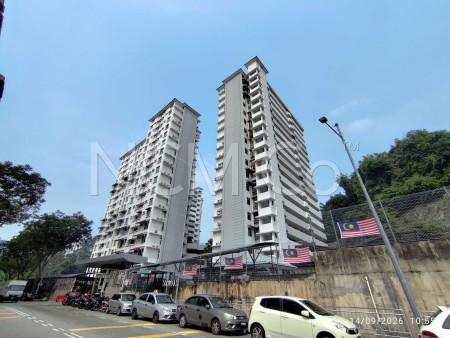 Apartment For Auction at Bayu Tiara Apartment