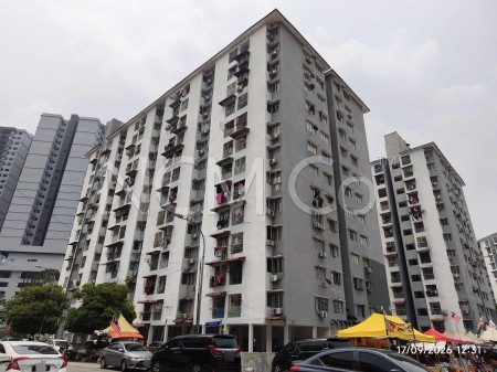 Apartment For Auction at Teratai Mewah Condominium