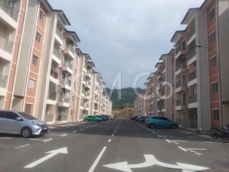 Apartment For Auction at Residensi Seri Akasia