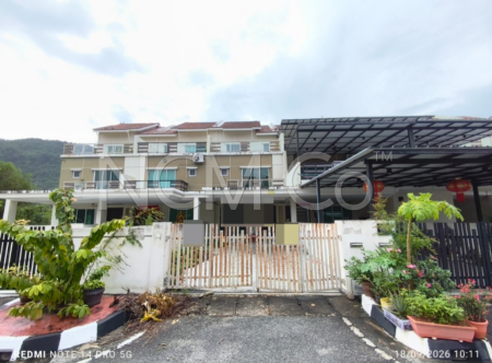 Terrace House For Auction at Rena Park