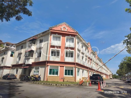 Apartment For Auction at Laketown Apartment (Bukit Merah Resort)