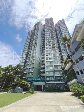 Condo For Auction at The Haven