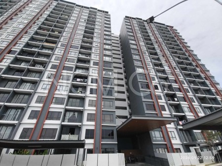 Condo For Auction at E'island Lake Haven Residence