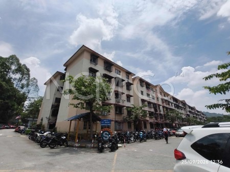 Apartment For Auction at Idaman Apartment