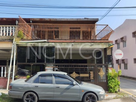 Terrace House For Auction at Taman Sari