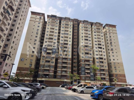Apartment For Auction at Laguna Biru