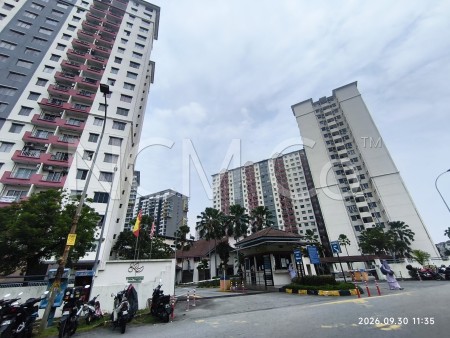 Apartment For Auction at Vista Pinggiran