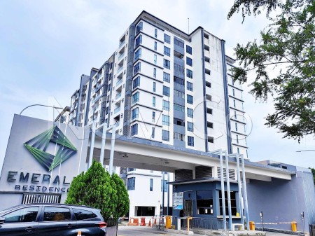 Condo For Auction at Emerald Residence