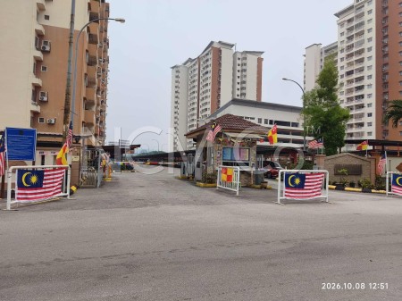 Apartment For Auction at Sri Lavender Apartment