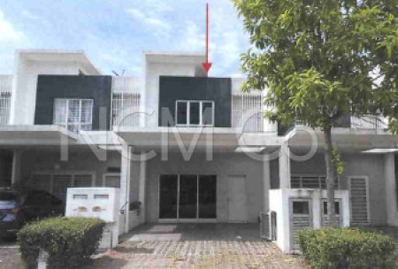 Terrace House For Auction at Casa Green