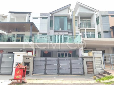Terrace House For Auction at One Sierra
