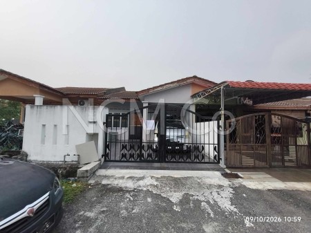 Terrace House For Auction at Desa Kundang