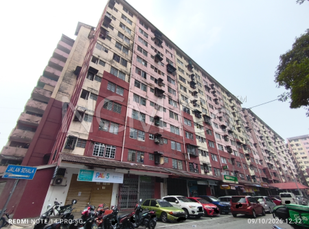 Apartment For Auction at Desa Mentari