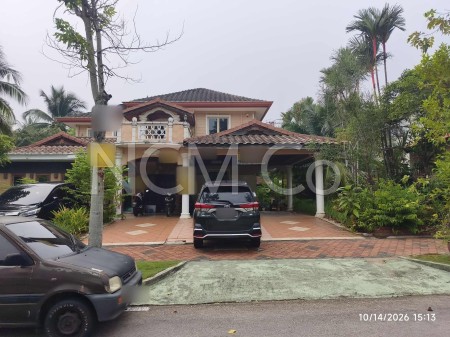 Bungalow House For Auction at Precinct 10