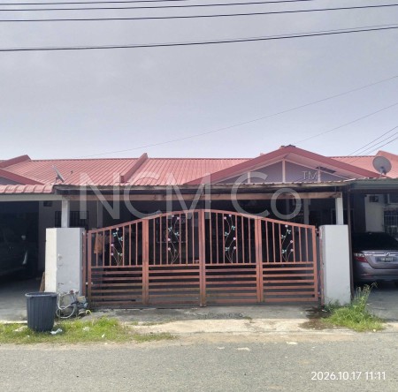 Terrace House For Auction at Taman Khazanah Indah