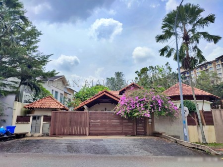 Bungalow House For Auction at Section 7