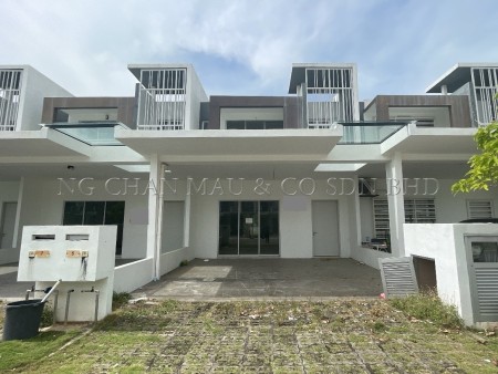 Terrace House For Auction at Casaview @ Cybersouth