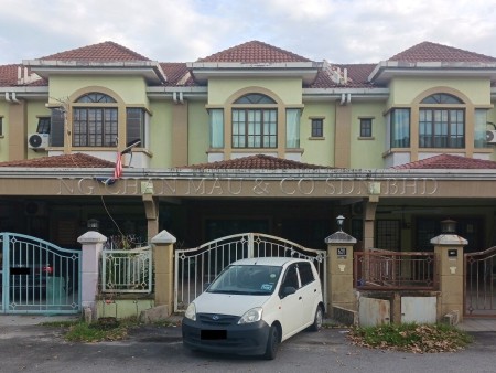 Terrace House For Auction at Perdana College Heights
