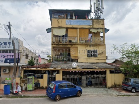 Bungalow House For Auction at Pj Old Town