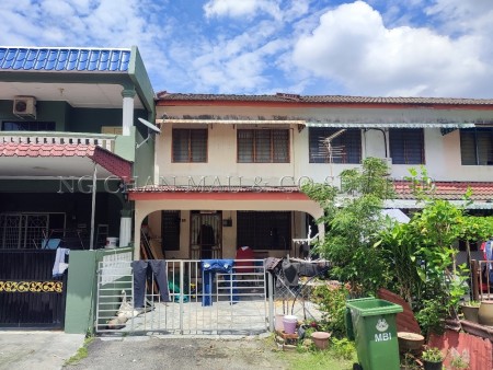 Terrace House For Auction at Taman Gamelan