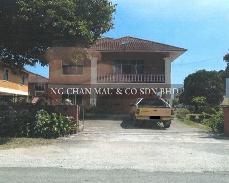 Bungalow House For Auction at Kampung Raja