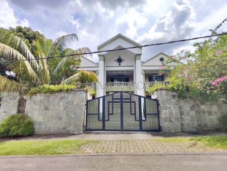 Bungalow House For Auction at Section 11
